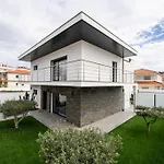 Villa - Pool, Bbq And Boule/petanque Nazare