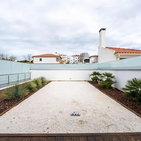 - Pool, Bbq And Boule/petanque Villa Nazare