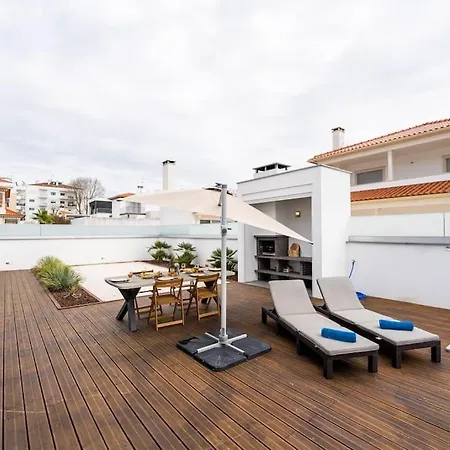 - Pool, Bbq And Boule/petanque Villa Nazare