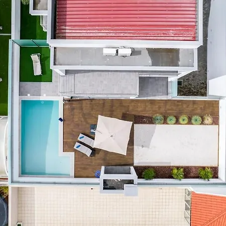 Vila - Pool, Bbq And Boule/petanque Nazaré