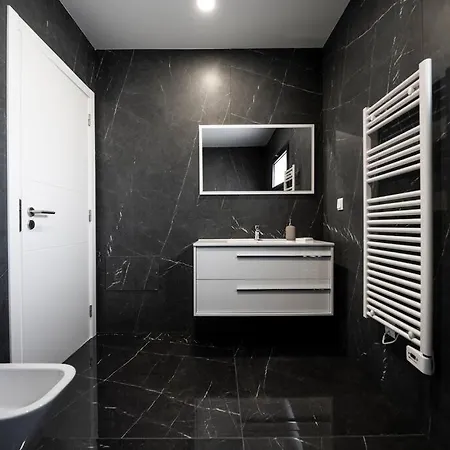 - Pool, Bbq And Boule/petanque Nazaré