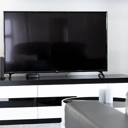 - Pool, Bbq And Boule/petanque * Nazaré