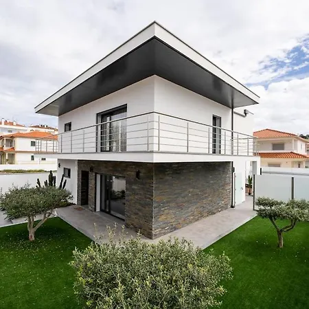 Vila - Pool, Bbq And Boule/petanque Nazaré