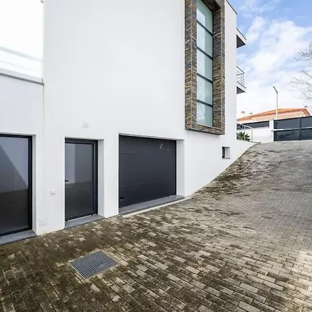 - Pool, Bbq And Boule/petanque Villa