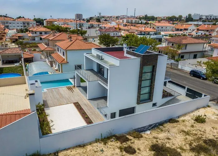 - Pool, Bbq And Boule/petanque וילה *