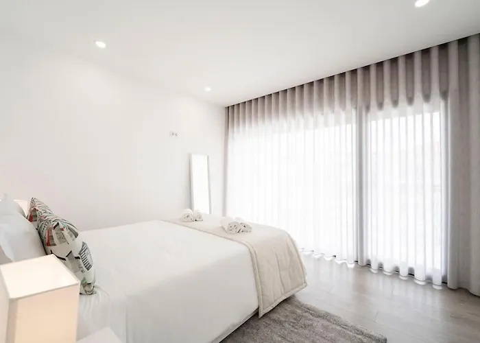 וילה - Pool, Bbq And Boule/petanque נאזרה