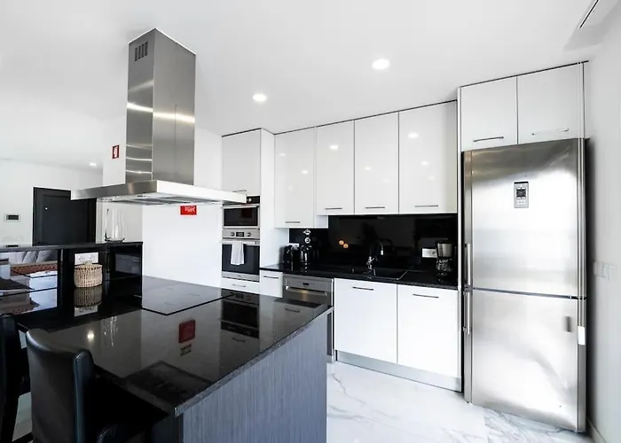 - Pool, Bbq And Boule/petanque וילה נאזרה