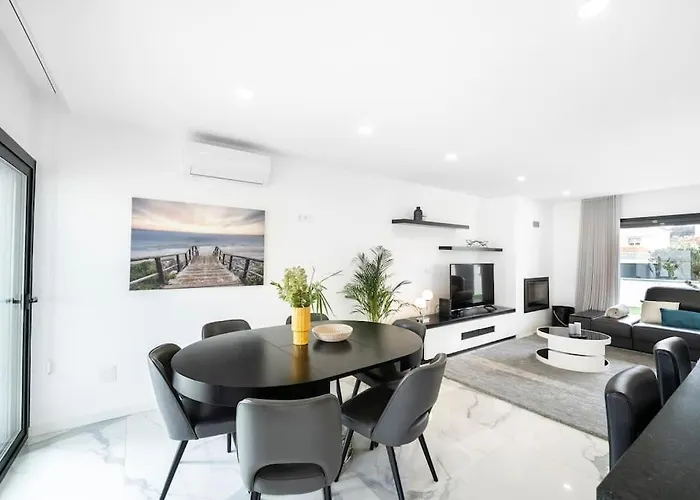 וילה - Pool, Bbq And Boule/petanque *