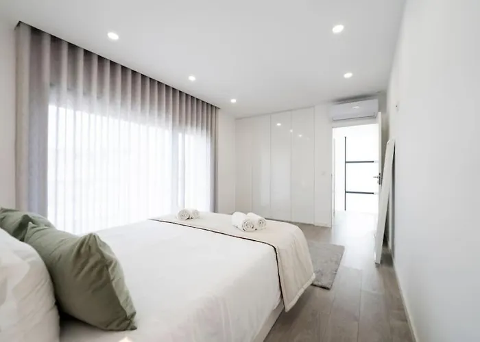 וילה - Pool, Bbq And Boule/petanque נאזרה